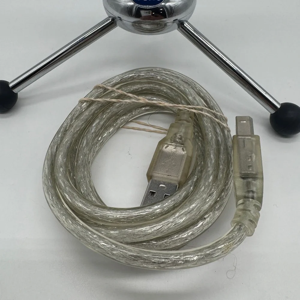 Blue Microphones Snowball USB Condenser Microphone Blue with Tripod Stand Cable
